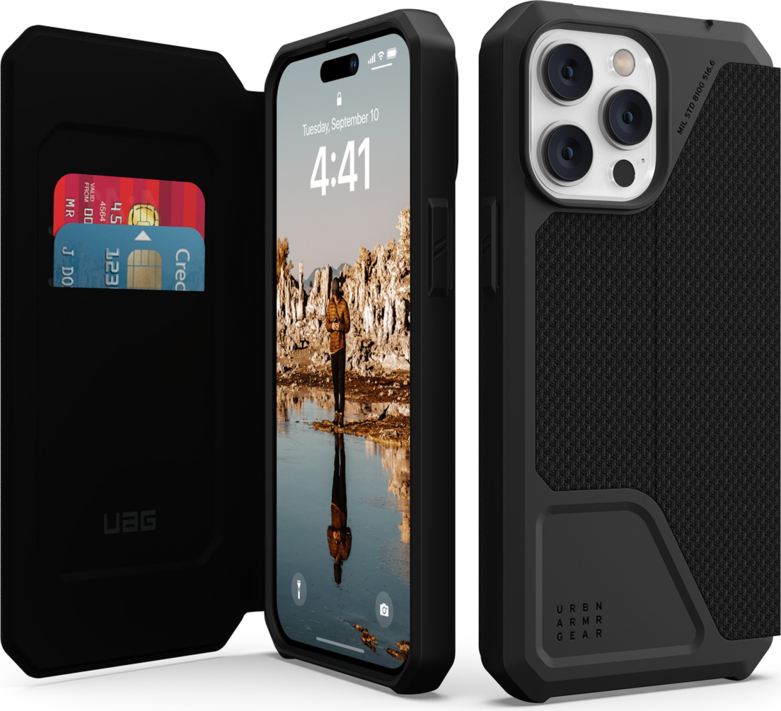 A lightweight wallet design backed by military-grade protection. The UAG Kevlar Metropolis folio is for those looking to keep credit cards and a phone in one place and protected.