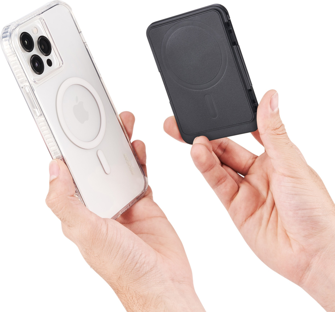 <p>Built to protect. The Pelican Protector MagSafe Wallet securely holds cash and cards while seamlessly attaching to MagSafe compatible cases or devices.</p>