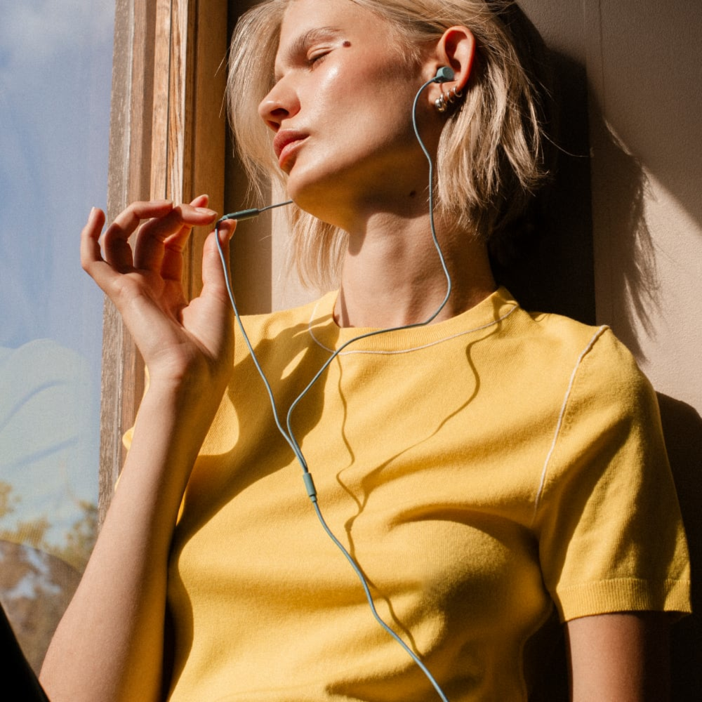 Sudio - V3 Wired Earbuds Blue