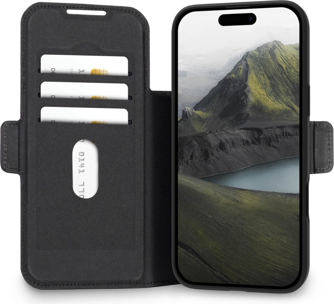 • Made from GRS-certified recycled and 100% recyclable plastic materials (Equivalent weight of 4x0.5l plastic bottles).
• Cradle made from 100% recycled plastic
• Costum-fit slim yet impact protective design
• Compatible with wireless charging (not MagSafe)
• Three card slots with room for up to 5 credit cards
• Magnetic closure
• Horizontal kickstand function