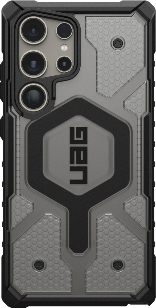 <p>Designed with action and adventure in mind, the UAG Pathfinder Clear Pro case provides serious protection and features a built-in magnet module.</p>
