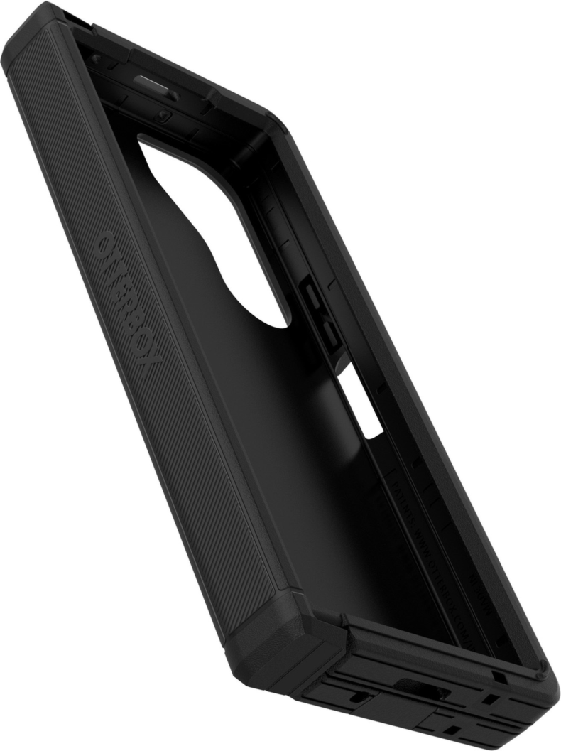 <p>Designed with both premium protection and functionality in mind, the OtterBox Defender XT series case boasts a cutting-edge form factor to guard a foldable device against drops, scrapes, and dings.</p>