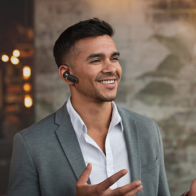 Take Jabra Talk 15 Bluetooth® 3.0 mono headset anywhere you are with 14 days of standby and 6 hours of talk time for a simpler experience and customizable fit.