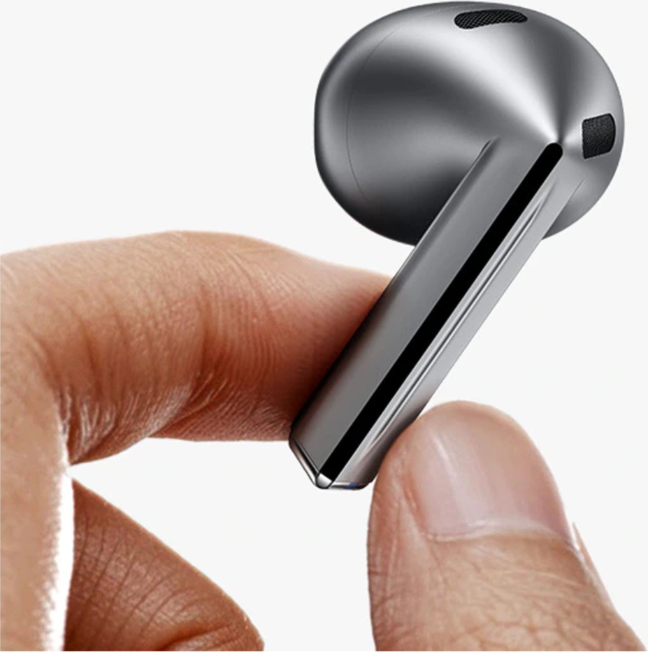 <p>The Samsung Galaxy Buds3 takes the listening experience to the next level with Galaxy AI-boosted noise control and real-time translation.</p>