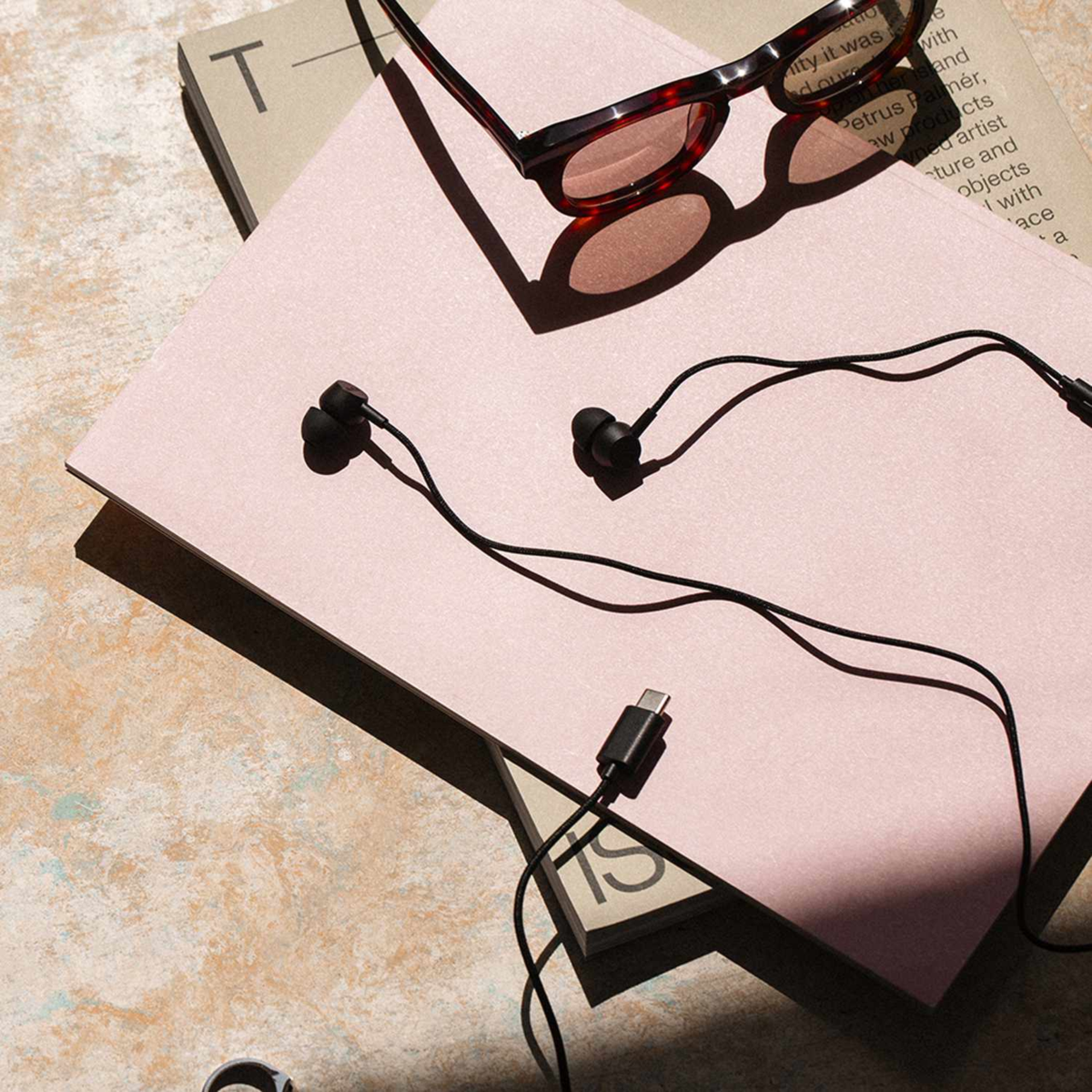 Sudio - V3s Essential Wired Earbuds - Black
